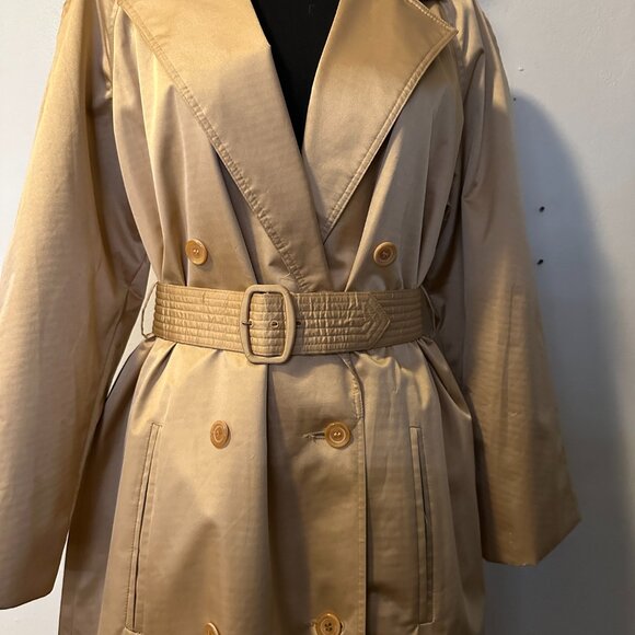 Vintage 60s / 70s Trench Coat with Belt. Perfect!! - Picture 9 of 14